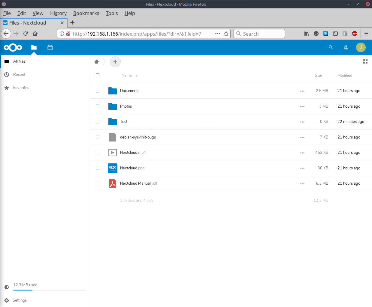 Alpine desktop screenshot: 3.9.2 nextcloud