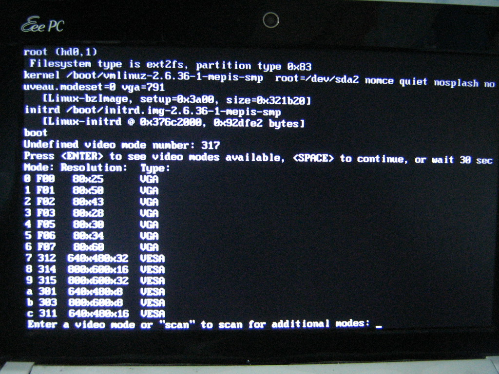 antiX desktop screenshot: 11 boot