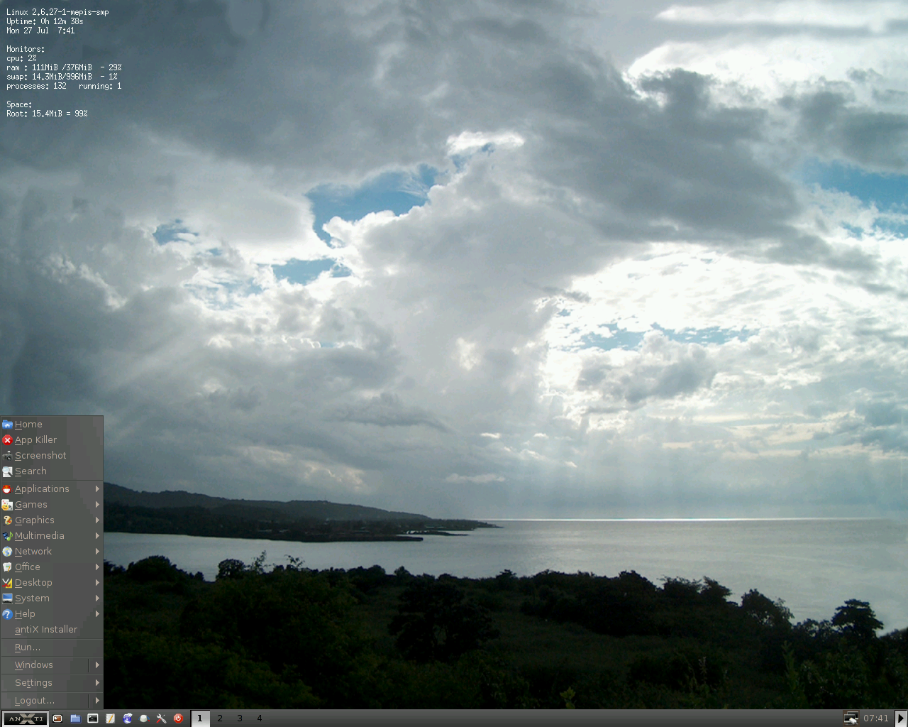 antiX desktop screenshot: 8.2