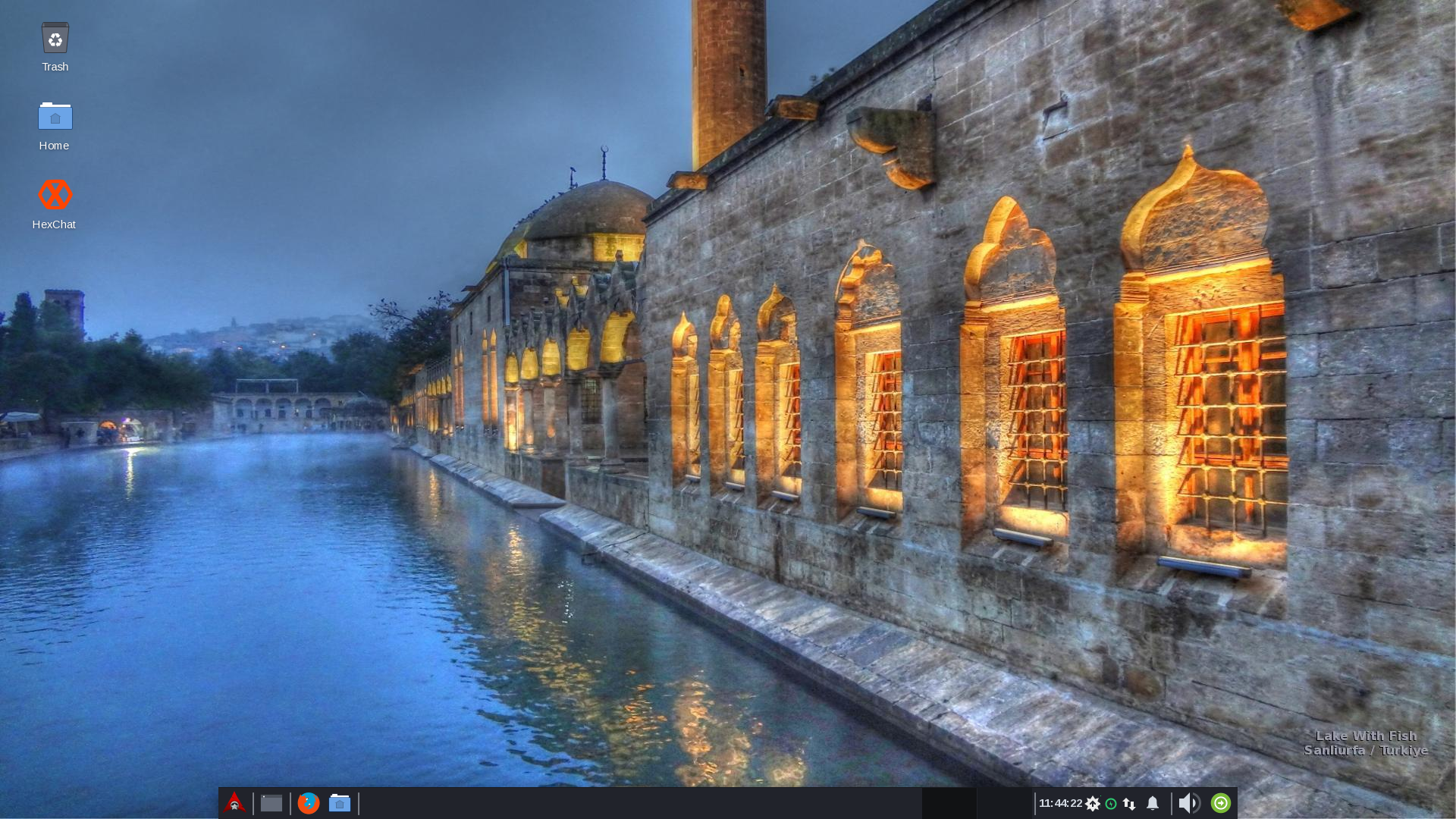 Archman desktop screenshot: 2019 09 default xfce desktop