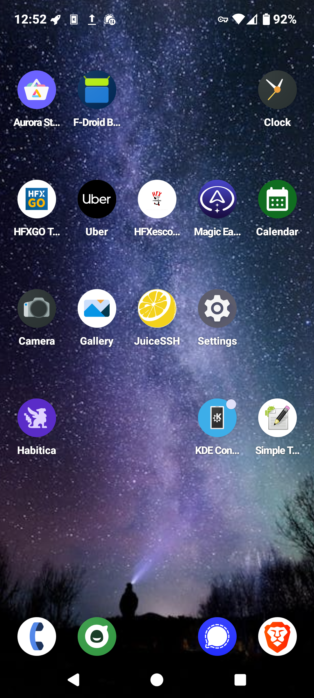 CalyxOS desktop screenshot: 6.8 launcher