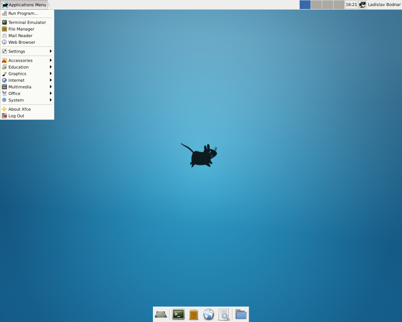 Devuan desktop screenshot: 1.0.0 beta