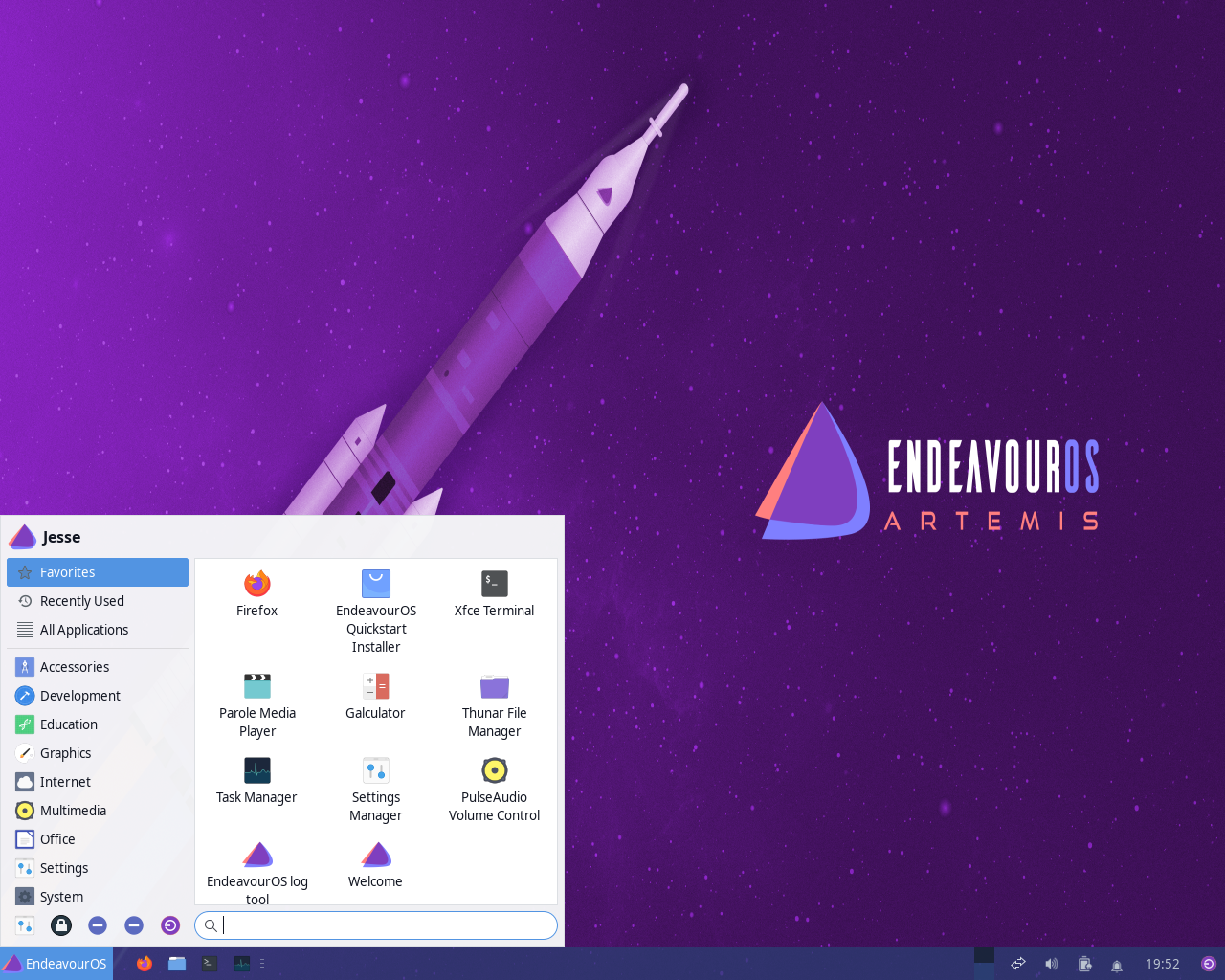 EndeavourOS desktop screenshot: 22.6 menu