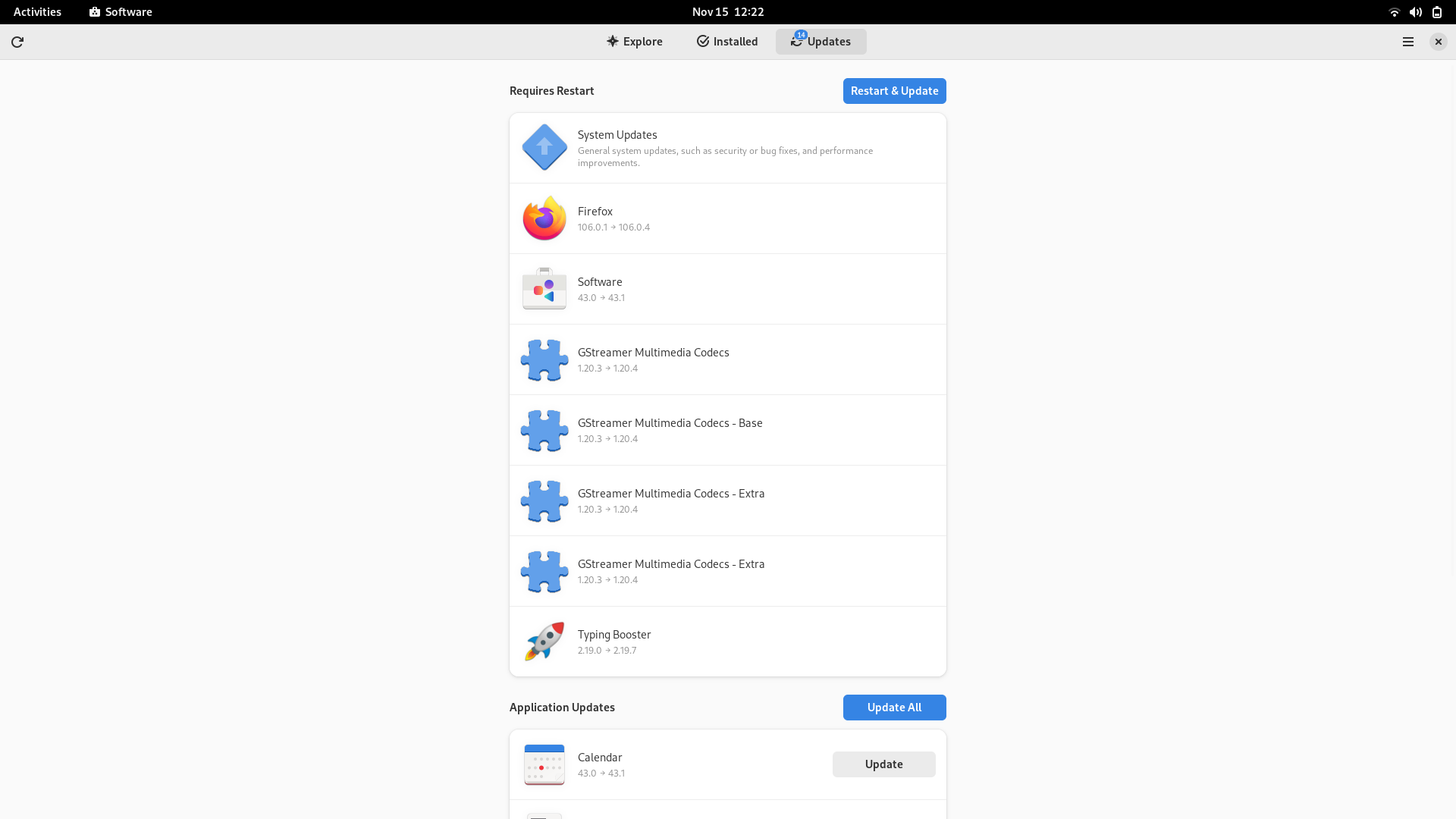 Fedora desktop screenshot: 37 silverblue software updates