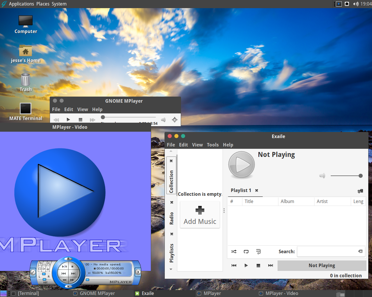 GhostBSD desktop screenshot: 18.10 media
