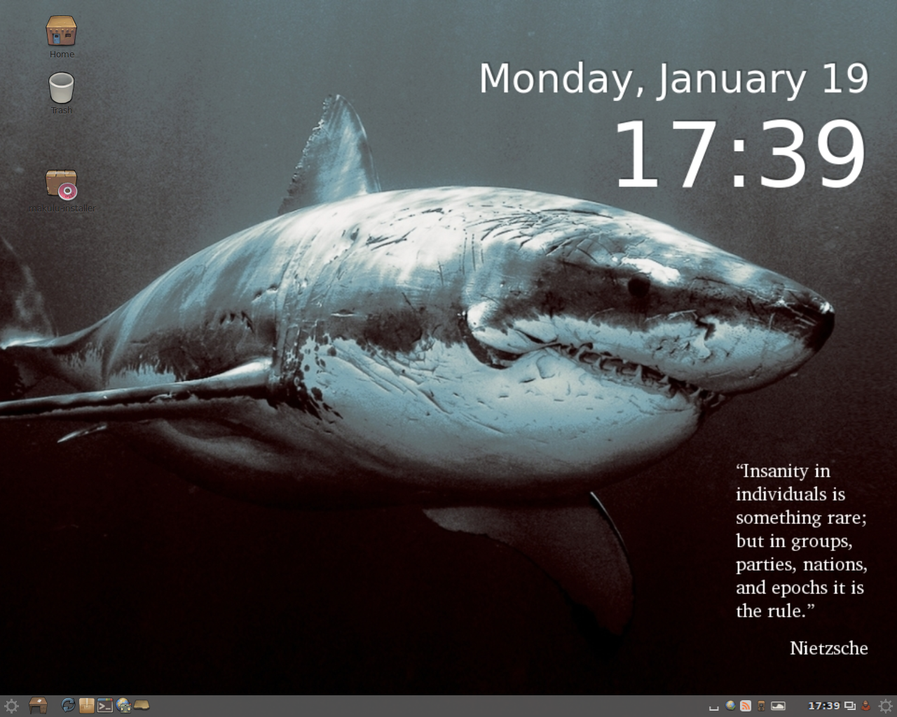 MakuluLinux desktop screenshot: 2.0 cinnamon