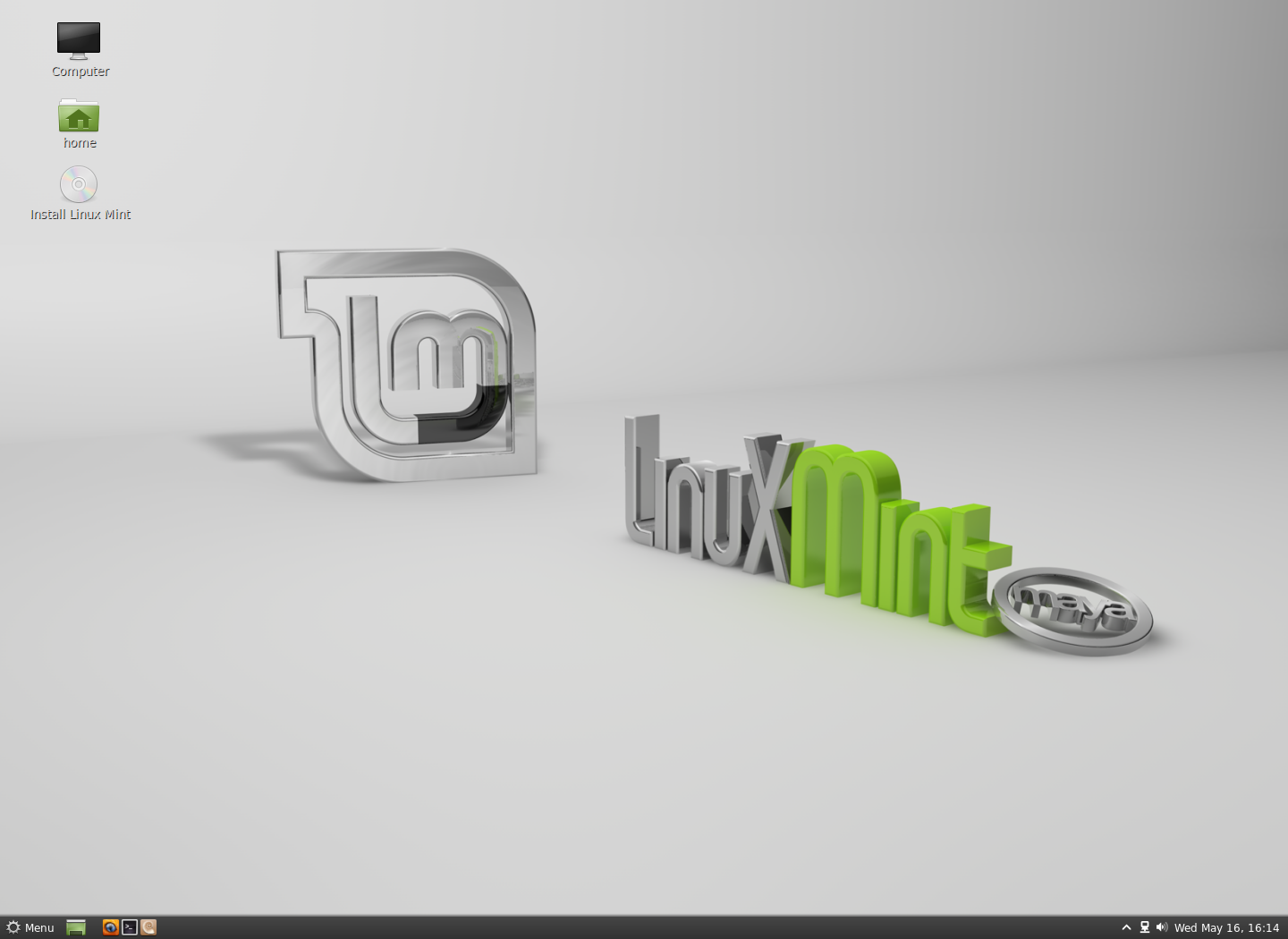 Linux Mint desktop screenshot: 13