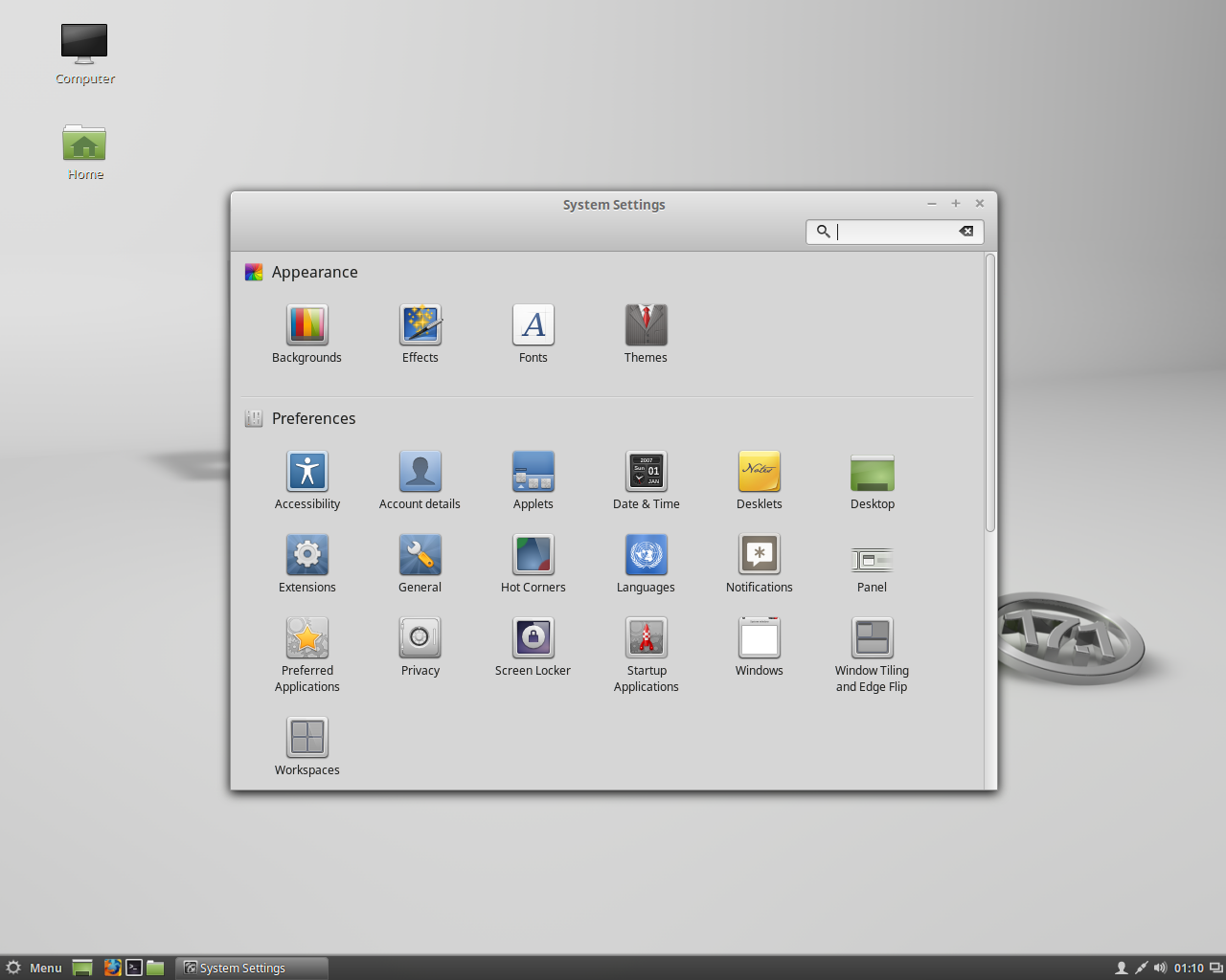 Linux Mint desktop screenshot: 17.1 settings