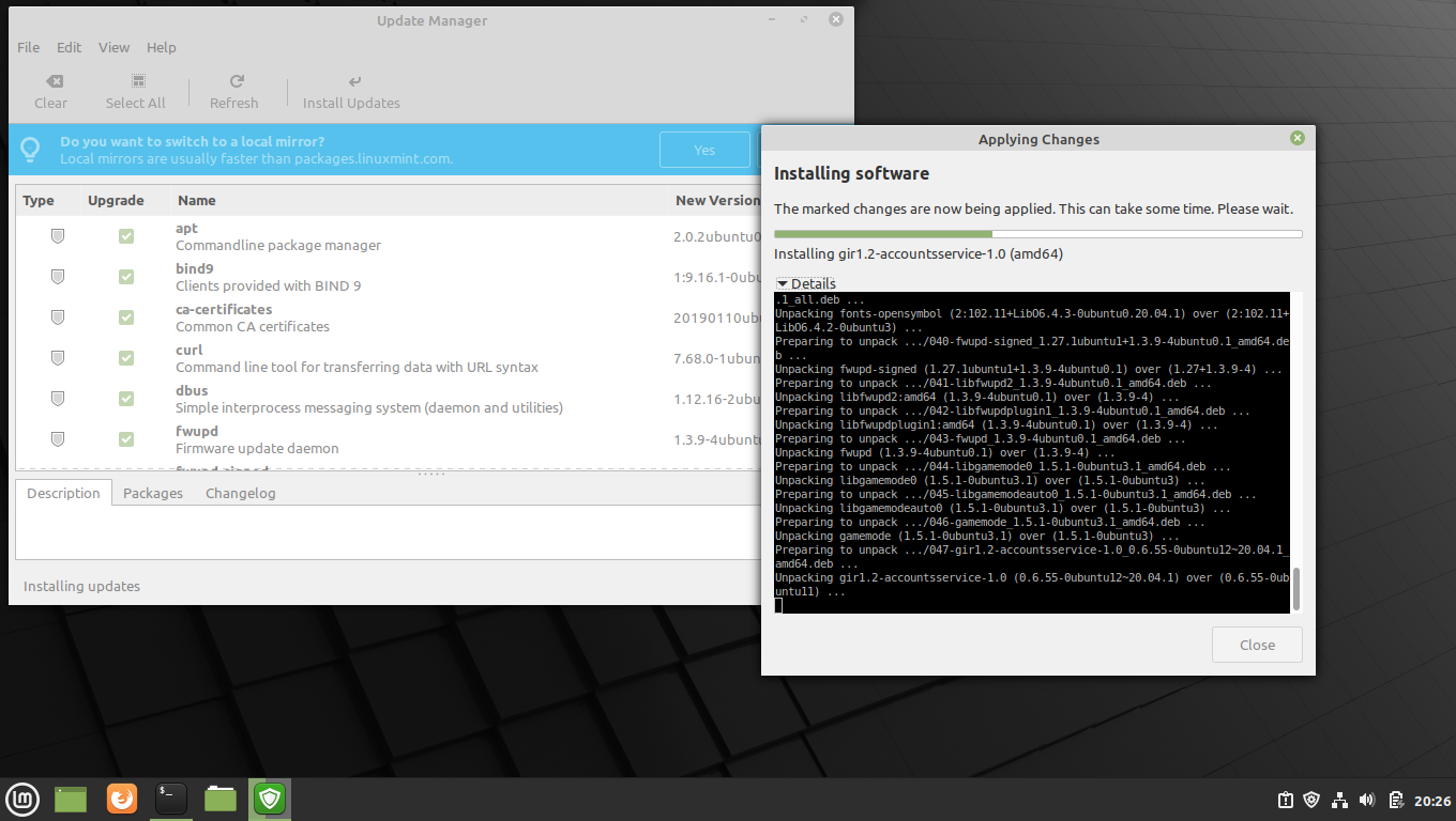 Linux Mint desktop screenshot: 20 updates