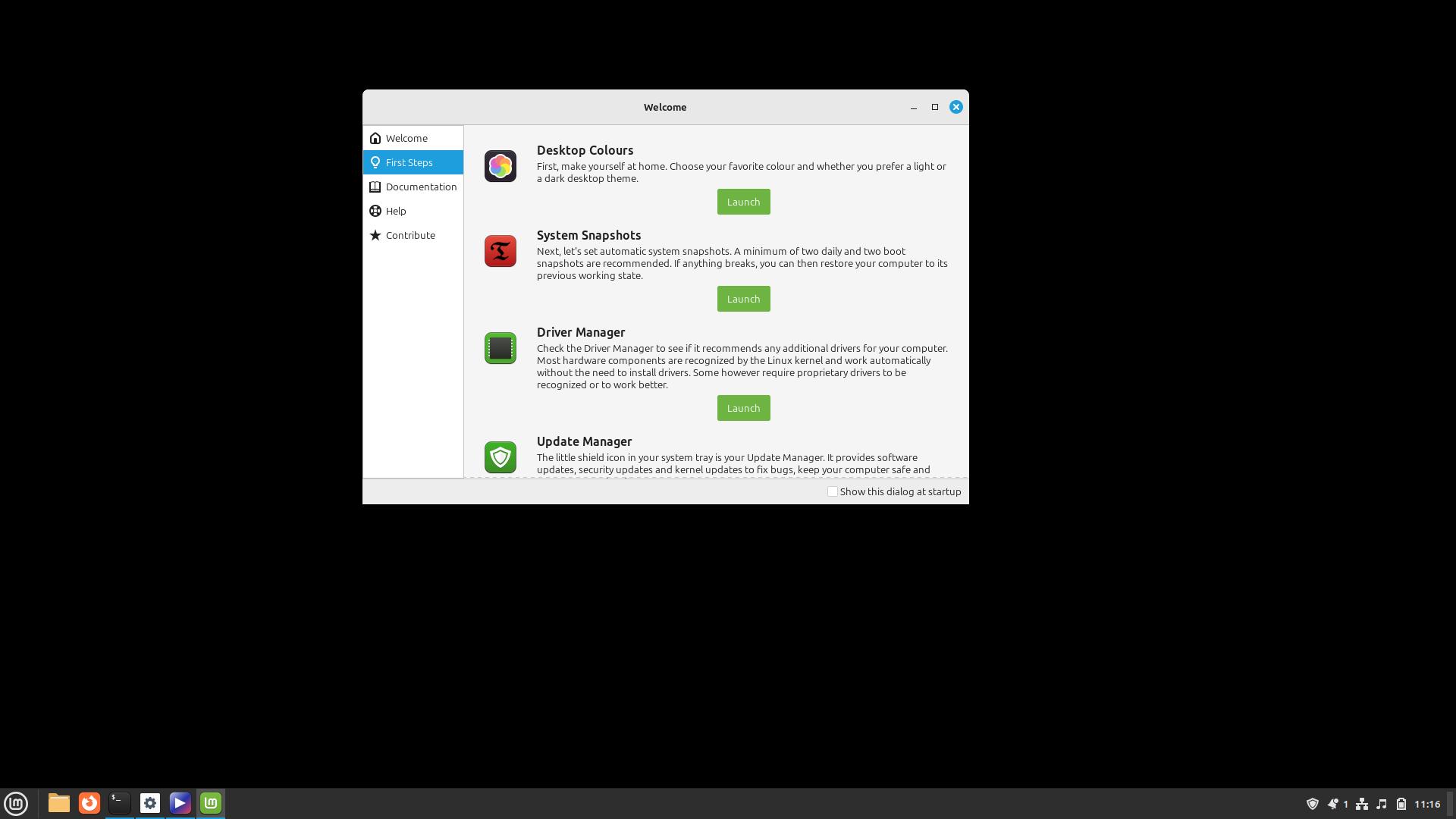 Linux Mint desktop screenshot: 22 welcome