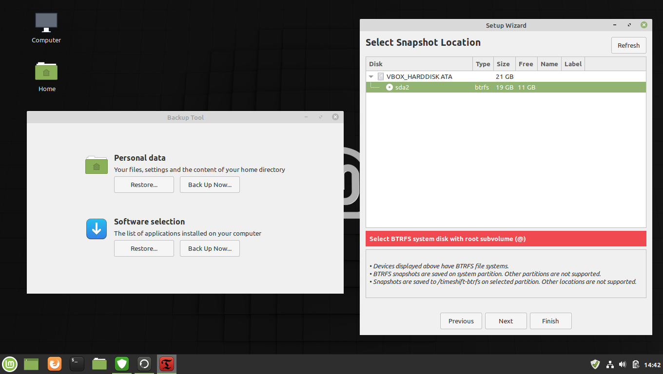 Linux Mint desktop screenshot: 4 backups