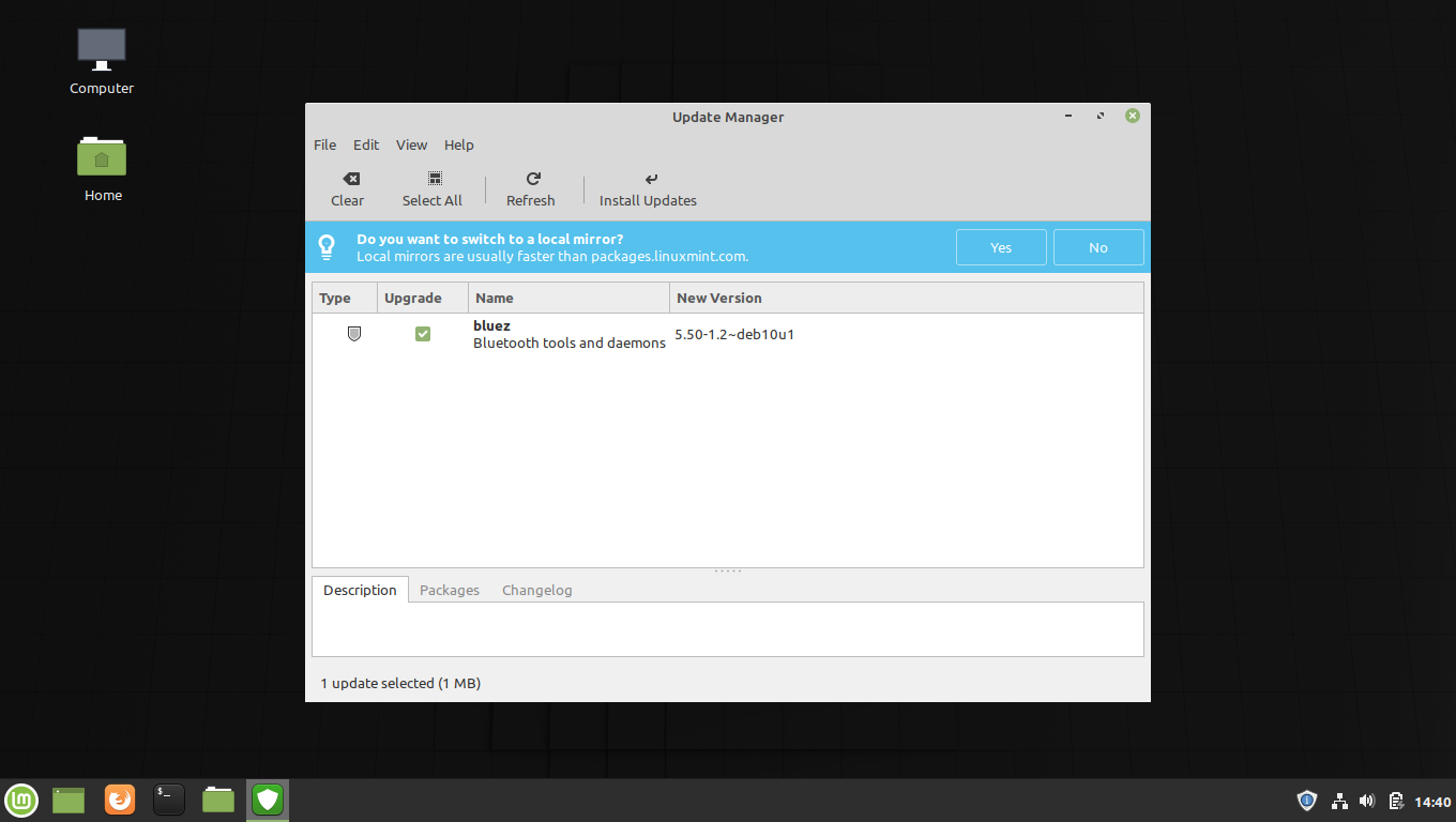 Linux Mint desktop screenshot: 4 update
