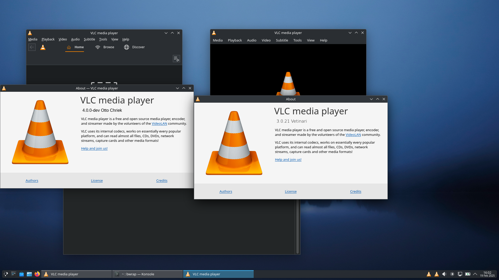 MocaccinoOS desktop screenshot: 1.8.1 vlc