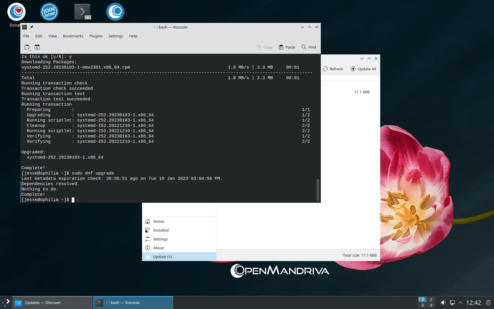OpenMandriva desktop screenshot: 23.01 discover