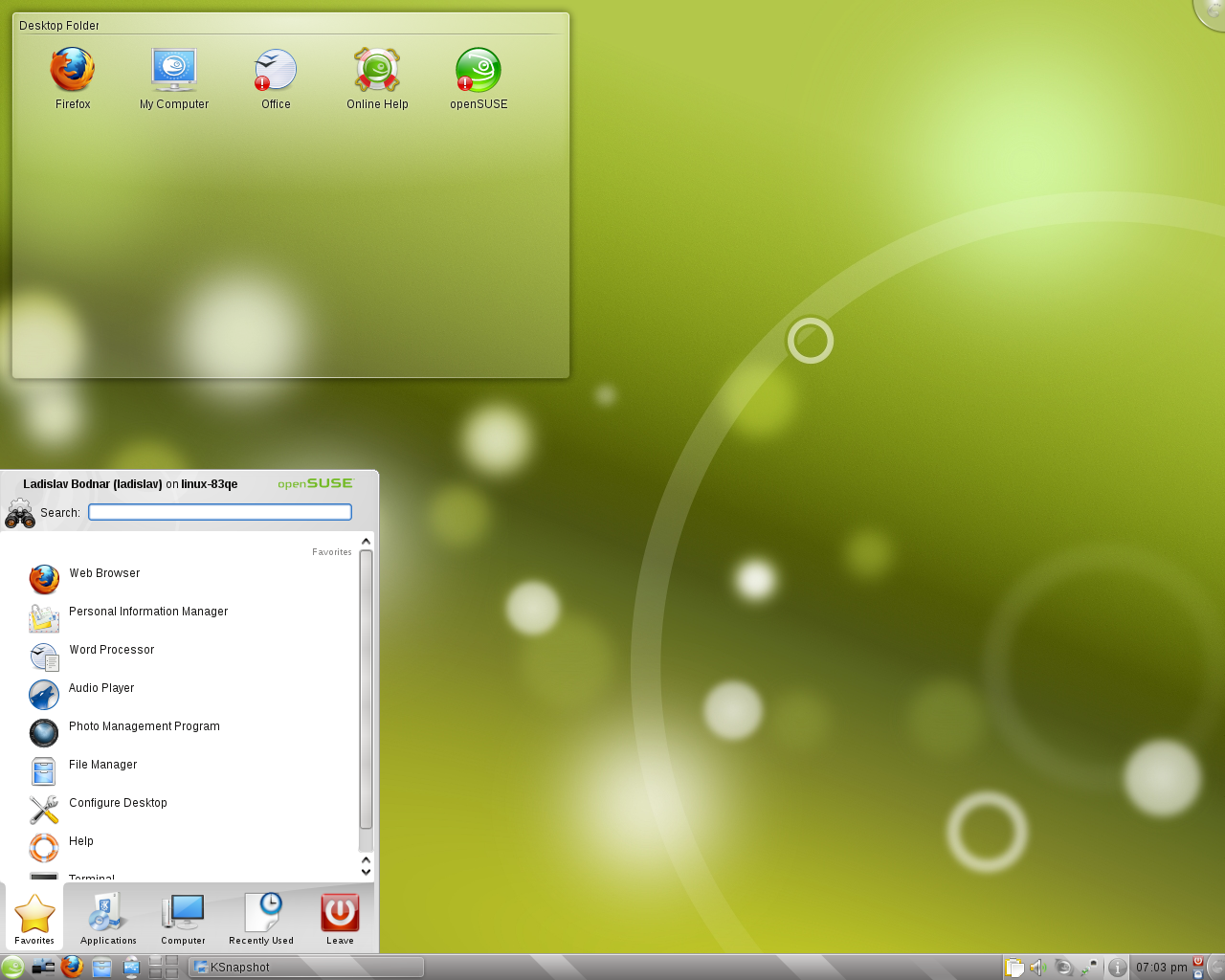 openSUSE desktop screenshot: 11.2 milestone8