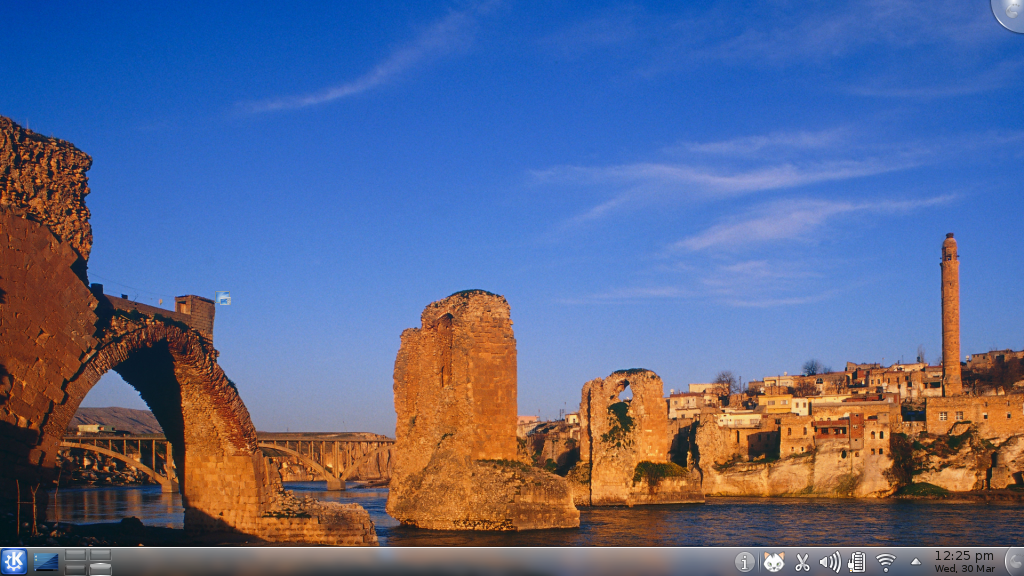 Pardus desktop screenshot: 2011 netbook