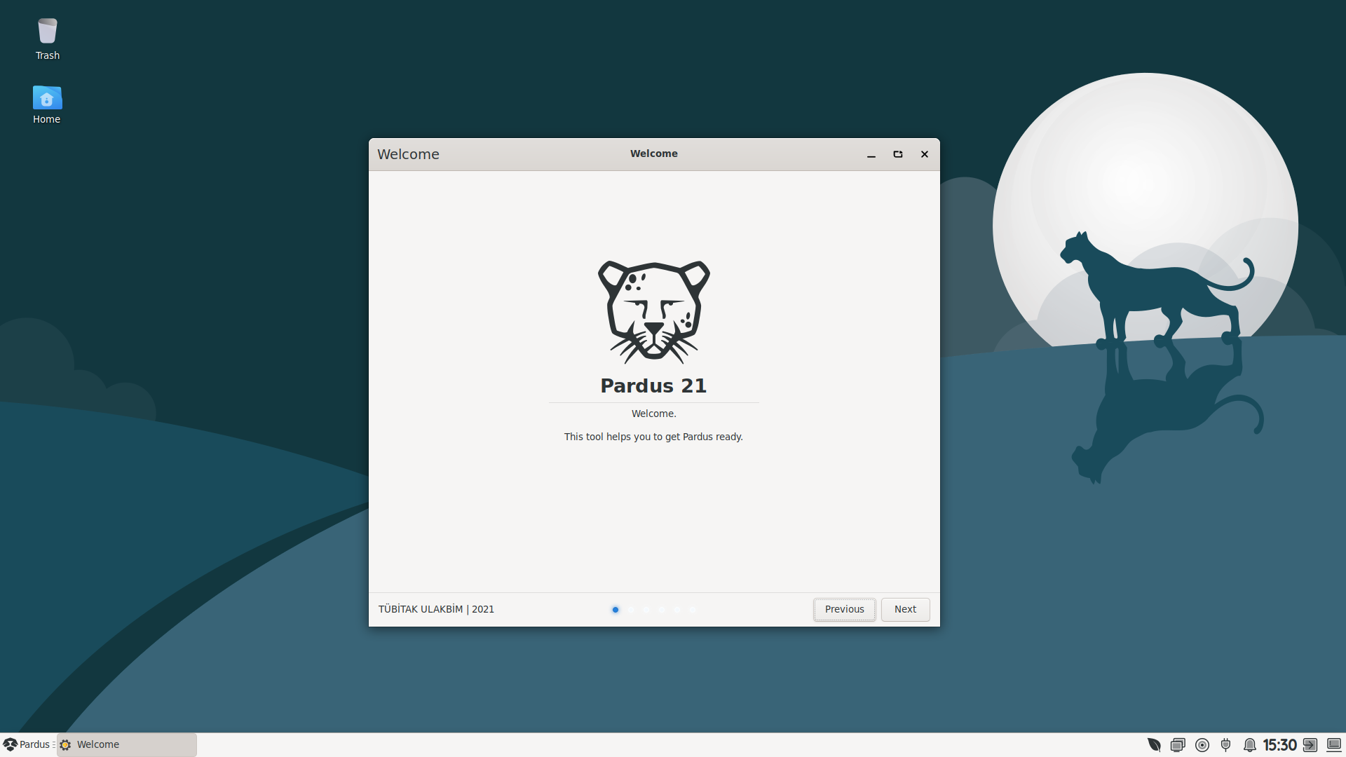 Pardus desktop screenshot: 21.1 pardus desktop with welcome application