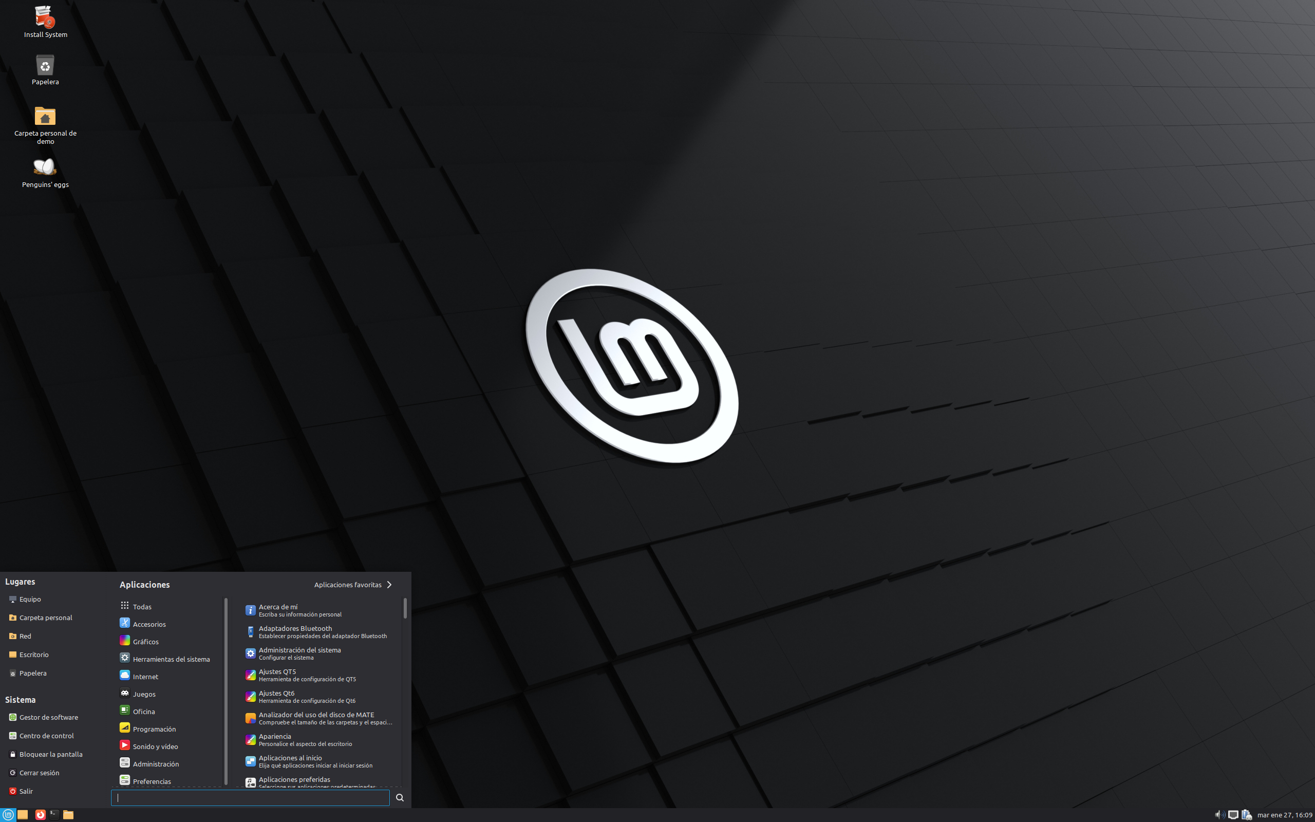Senpai desktop screenshot: 2026 01 16 mint cinnamon