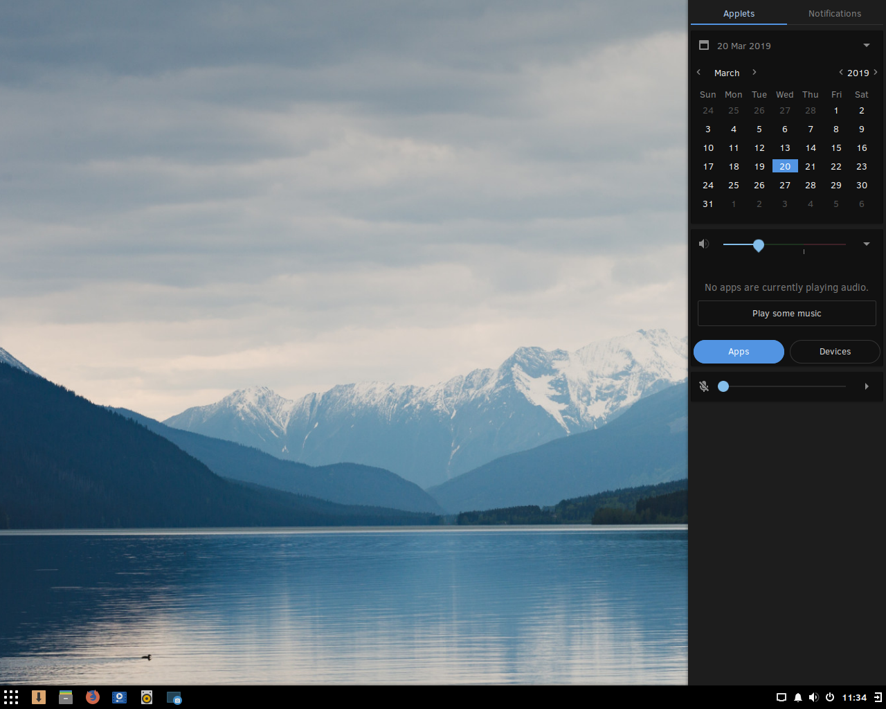 Solus desktop screenshot: 4.0 applets