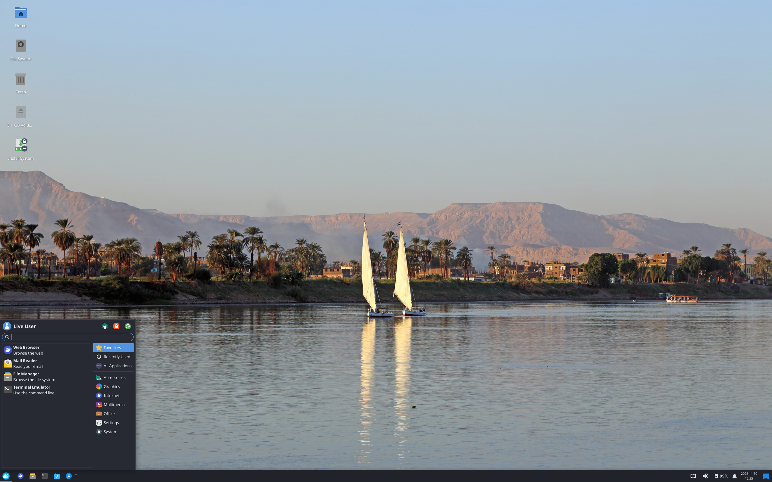 Solus desktop screenshot: 4.8 xfce