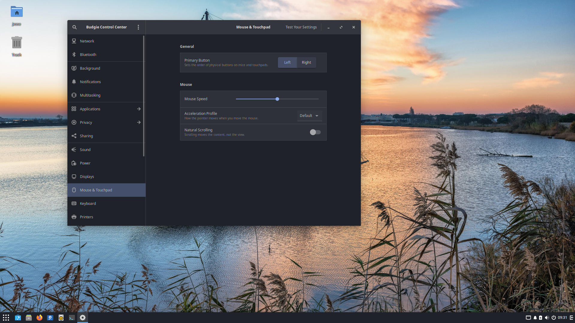 Solus desktop screenshot: 4.9 control centre