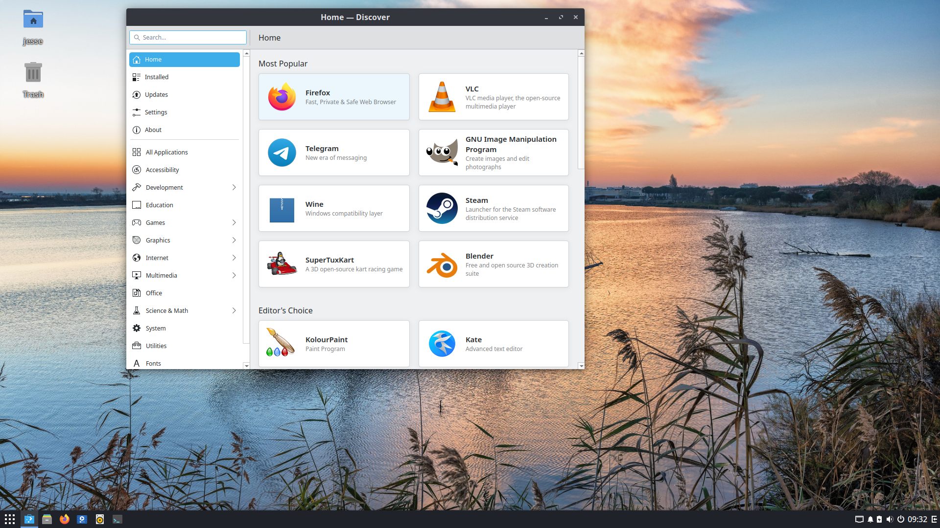Solus desktop screenshot: 4.9 discover